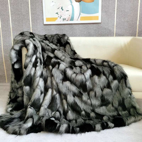 Luxury Plush Peacock Fur Blanket high end blanket Julia M Home & Kitchen black 1pcs 240x70cm CHINA
