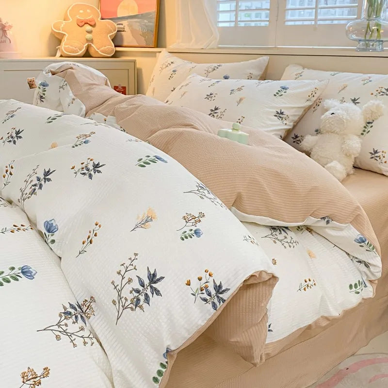 Aesthetic Floral Bedding Set - Twin to Queen Duvet Cover with Pillowcases