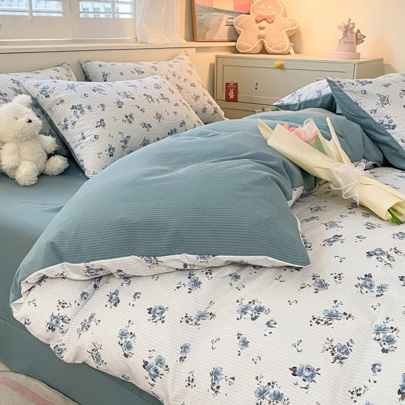 Aesthetic Floral Bedding Set - Twin to Queen Duvet Cover with Pillowcases