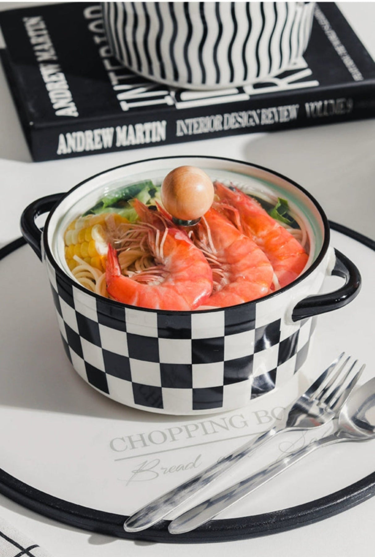 Elegant Binaural Ceramic Noodle Bowl with Lid for Instant Meals - Julia M LifeStyles