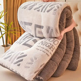 Luxurious Lamb Wool Duvet - Warm & Soft Quilt for All Seasons - Julia M LifeStyles