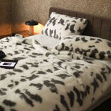 Luxury Nordic Faux Fur Blanket - Julia M LifeStyles