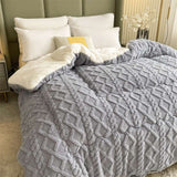 Luxury Plush Quilt - Ultimate Warmth - Julia M LifeStyles