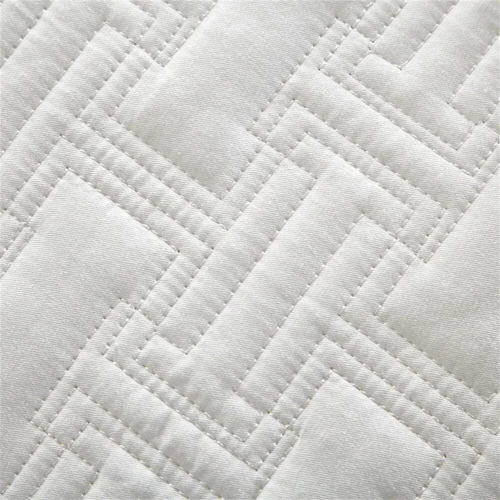 Luxury Quilted Cotton Bedspread - Julia M LifeStyles