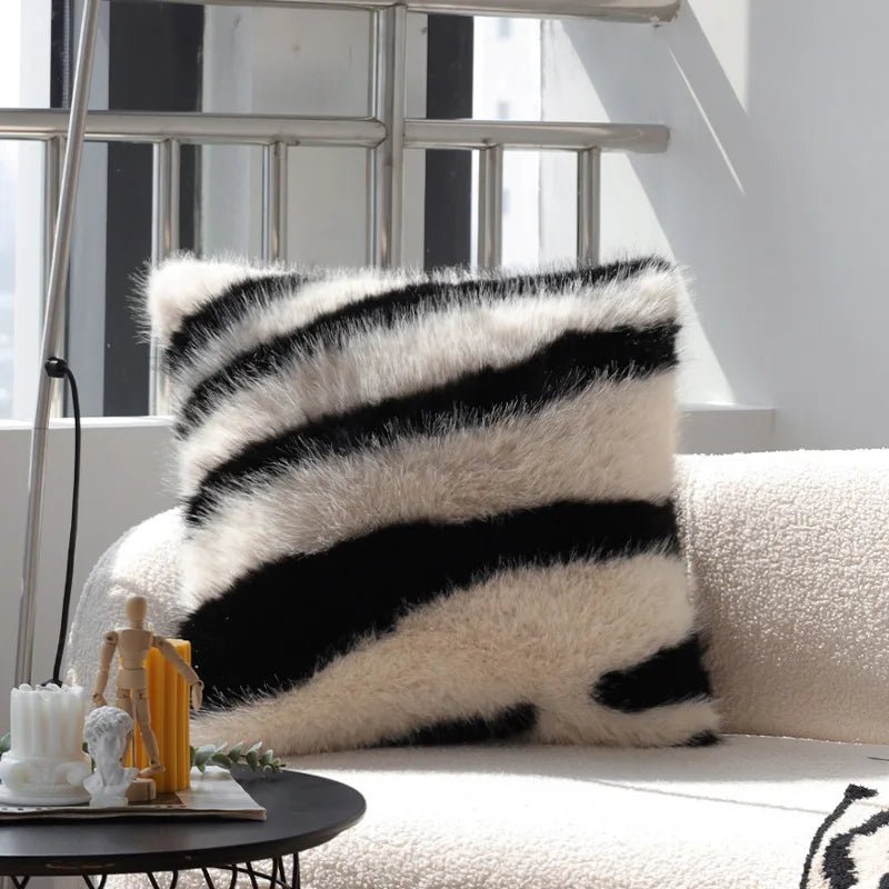 Modern Black and White Plaid Throw Pillow Cover 45x45cm - Julia M LifeStyles