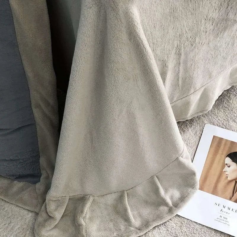 Super Soft Velvet Fleece Carved Winter Bedding Set - Julia M LifeStyles