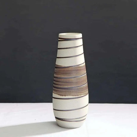 Vintage ceramic vase - Julia M LifeStyles