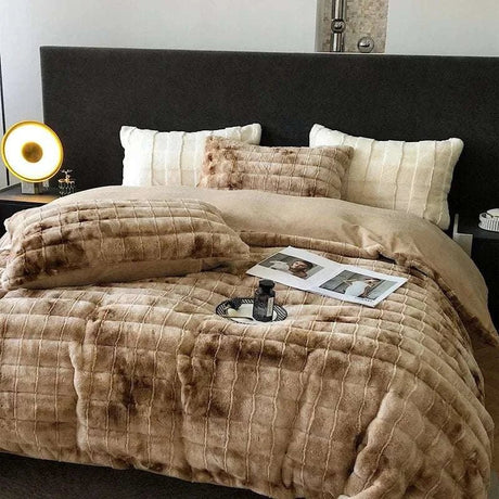 Winter Luxe Plush Bedding Set - Julia M LifeStyles