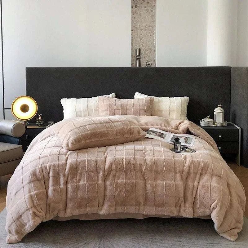 Winter Luxe Plush Bedding Set - Julia M LifeStyles